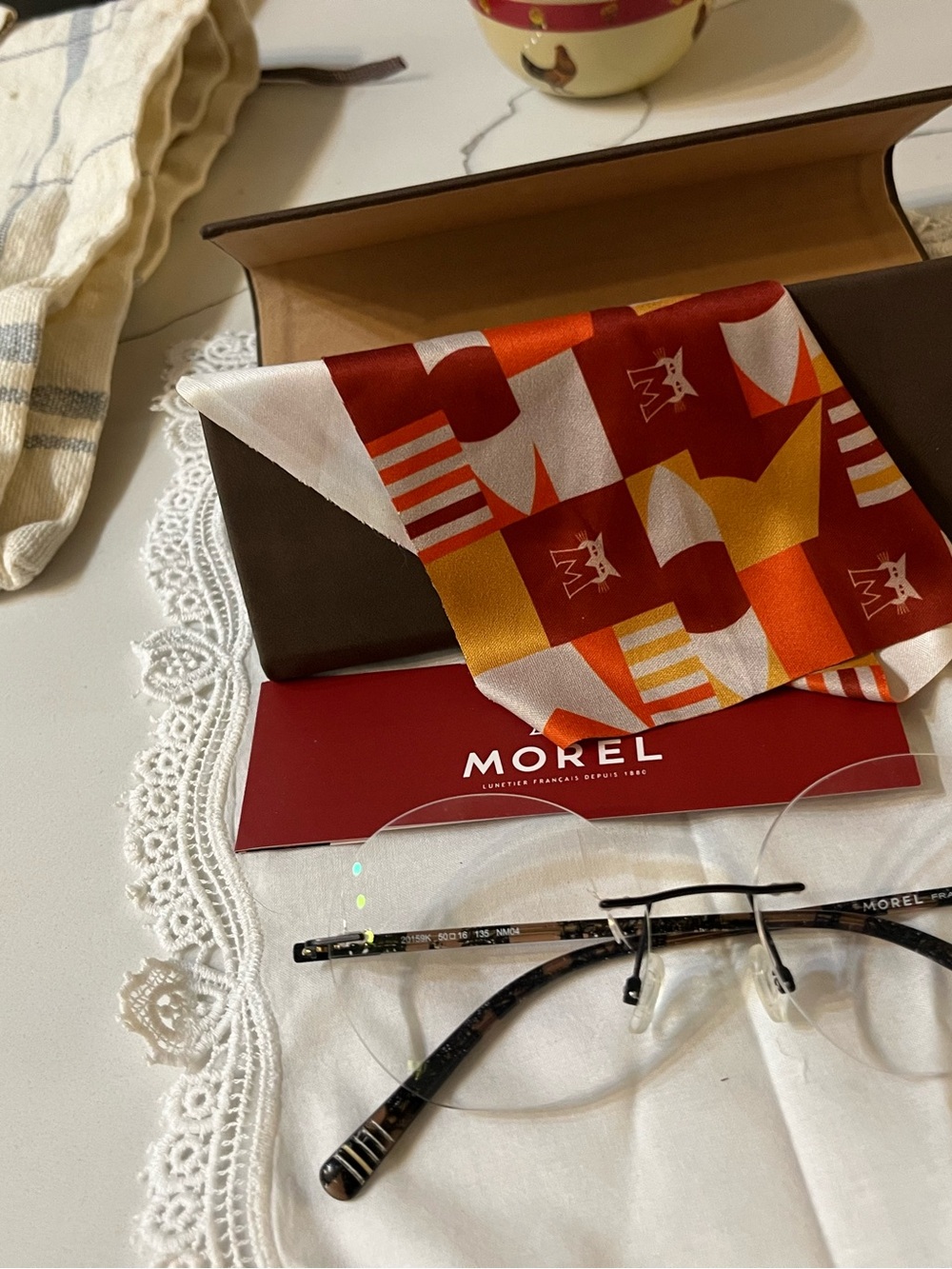 Morel Rimless Eyeglasses with Colorful Silk Cloth